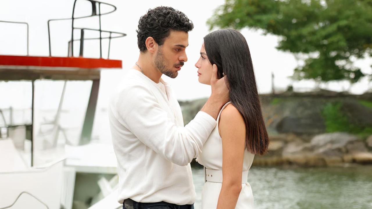 مسلسل عيناك كالبحر الاسود الحلقة 12 الثانية عشر مترجمة